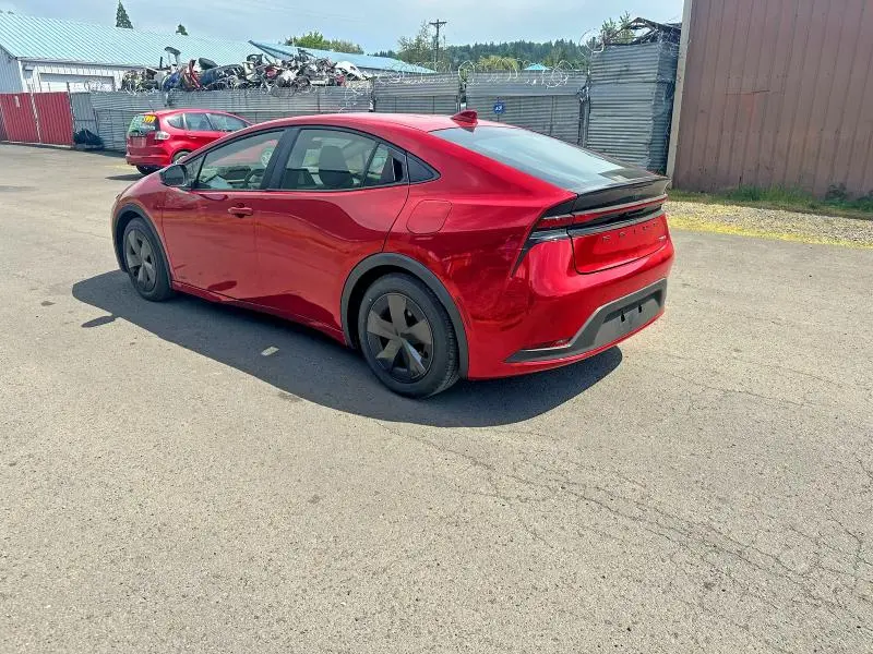 2025 TOYOTA PRIUS LE  