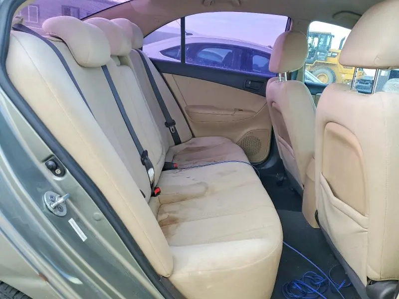 2010 HYUNDAI SONATA GLS  