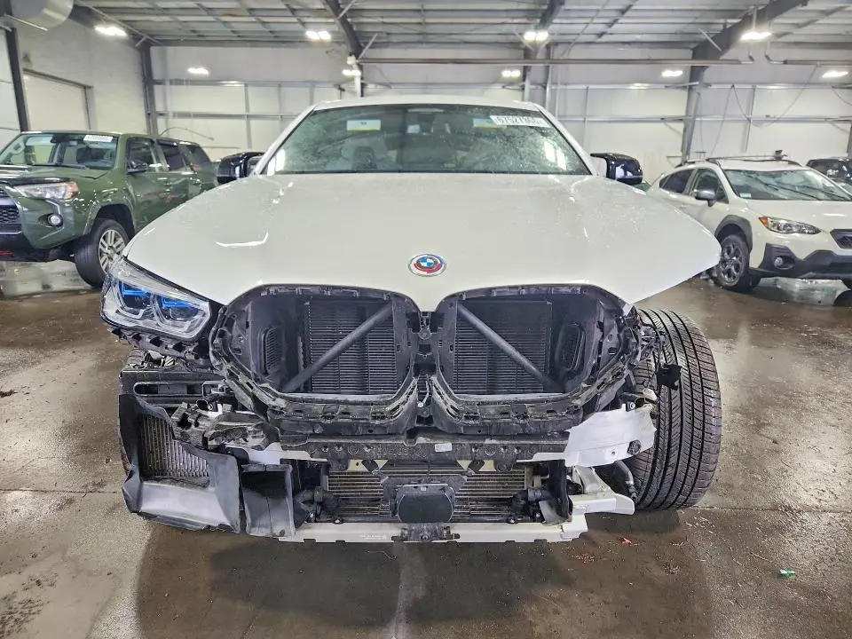 2023 BMW X6 M  