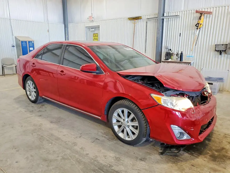 2014 TOYOTA CAMRY XLE V6  