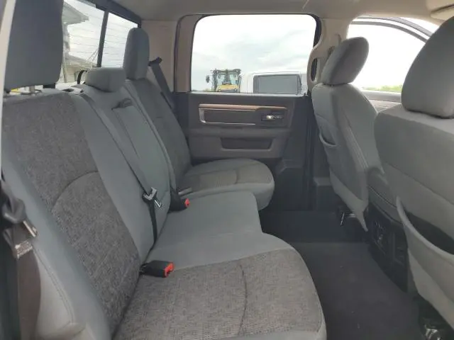 2016 RAM 1500 SLT  