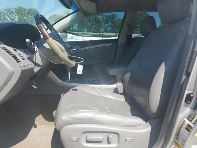 2010 TOYOTA AVALON XL  