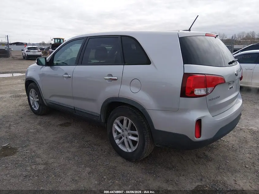 2015 KIA SORENTO LX