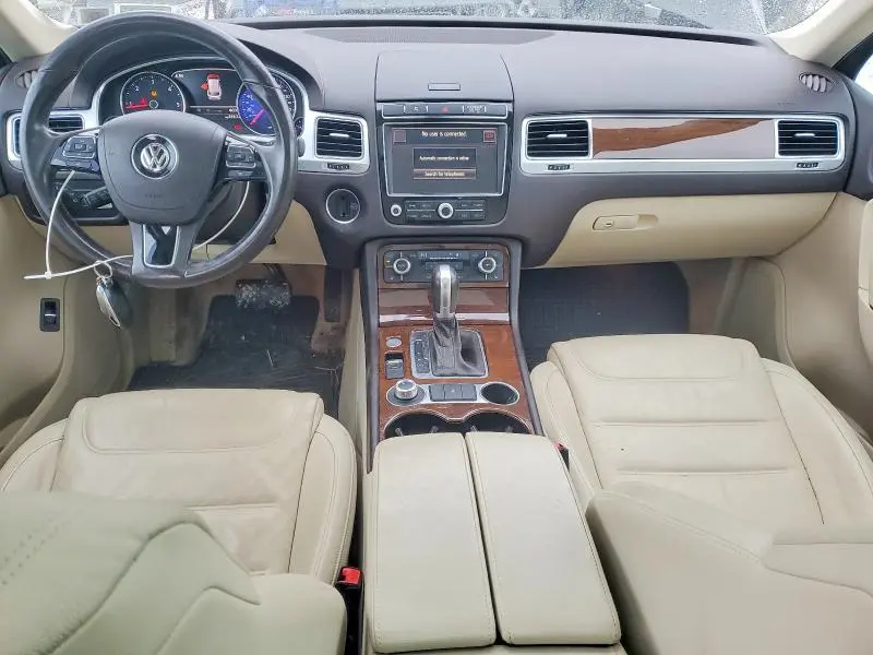2015 VOLKSWAGEN TOUAREG V6 TDI  