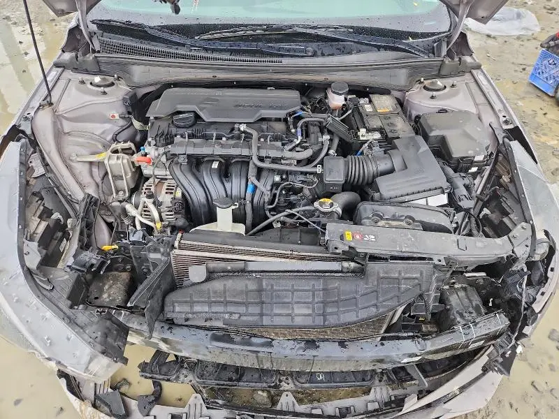 2022 HYUNDAI ELANTRA SE  