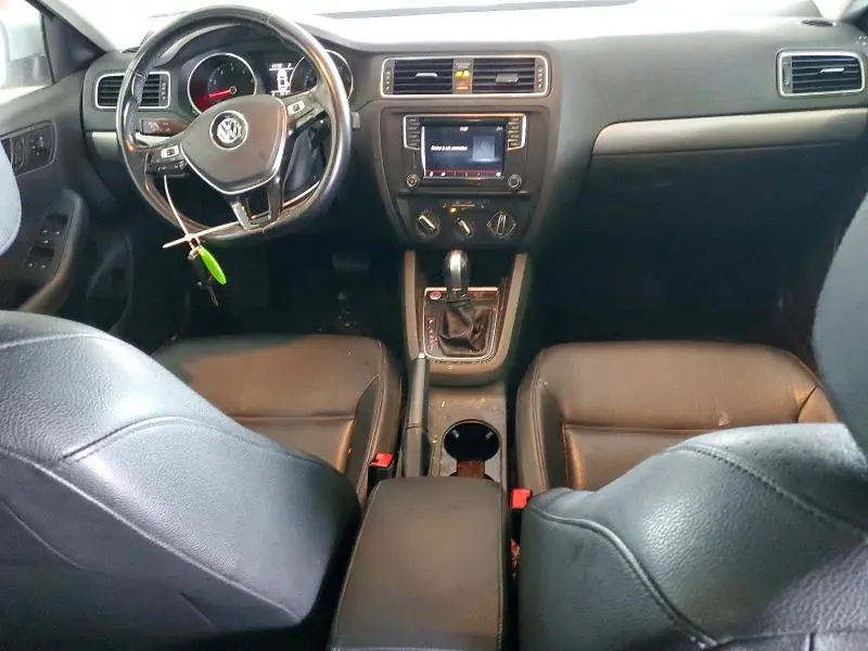 2017 VOLKSWAGEN JETTA SE  