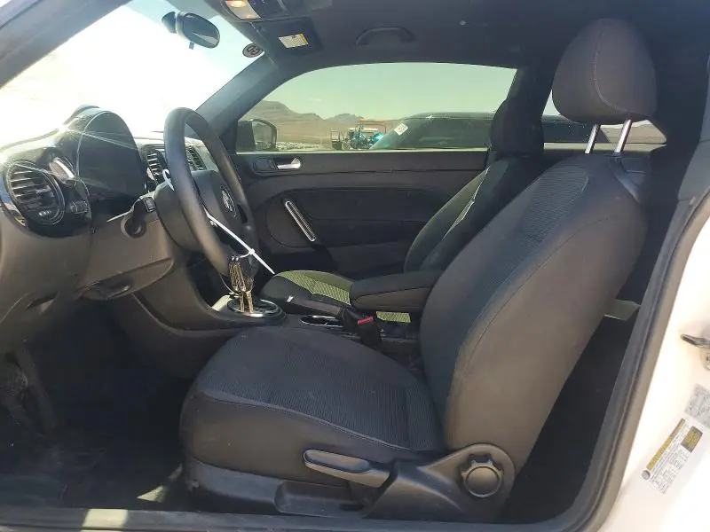 2013 VOLKSWAGEN BEETLE   