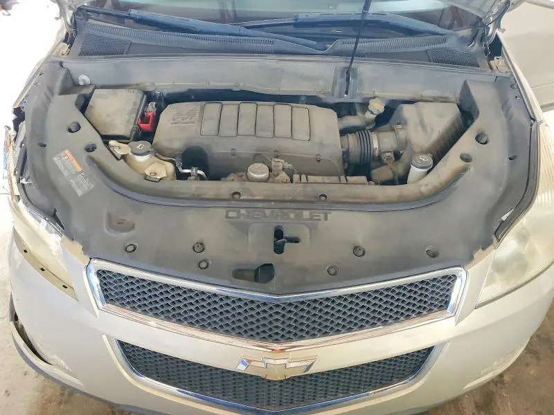 2011 CHEVROLET TRAVERSE LT  