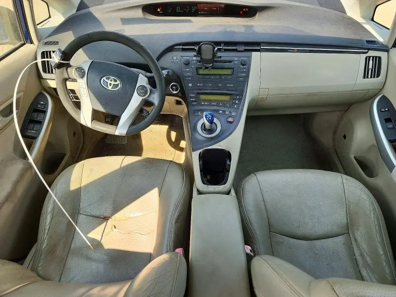 2011 TOYOTA PRIUS THREE  