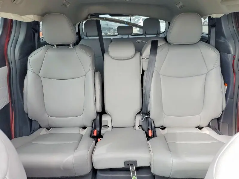 2026 TOYOTA SIENNA XLE 8-PASSENGER  