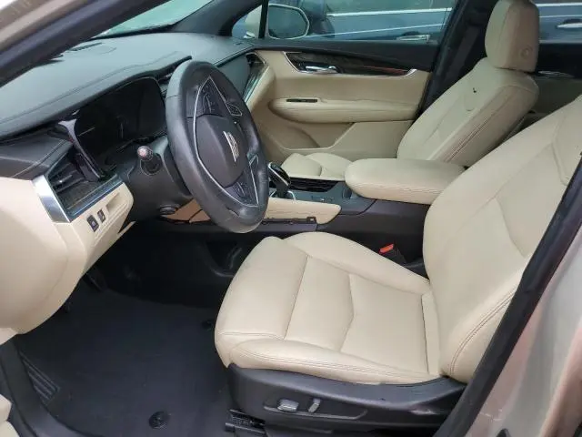 2017 CADILLAC XT5   