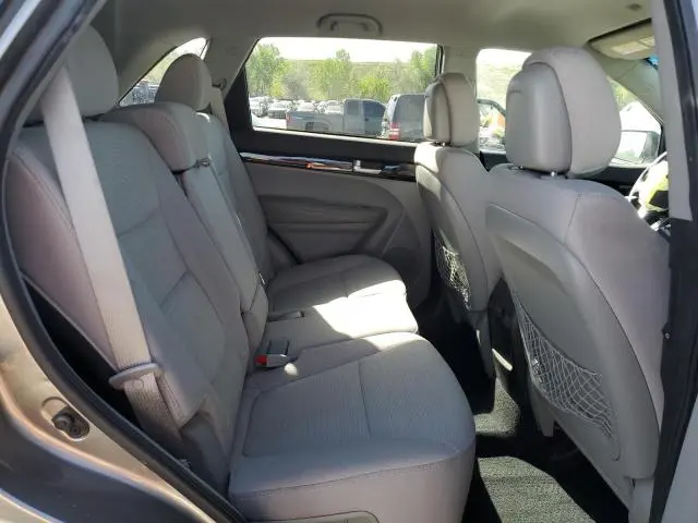 2014 KIA SORENTO LX  