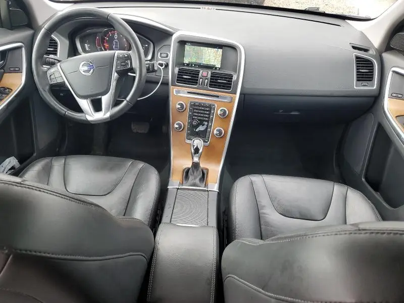 2016 VOLVO XC60 T5 PREMIER  