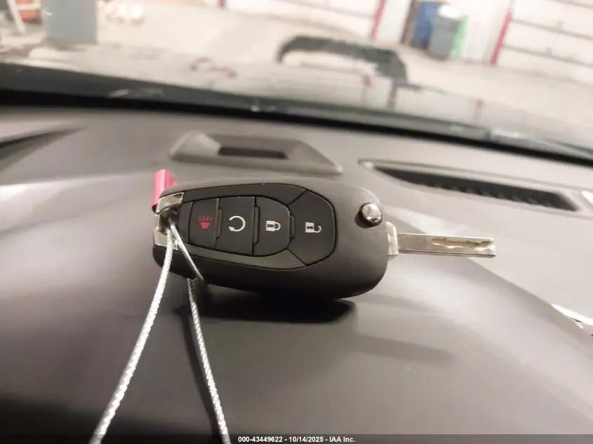 2025 CHEVROLET TRAX FWD 1RS