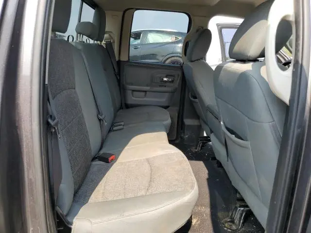 2016 RAM 1500 SLT  