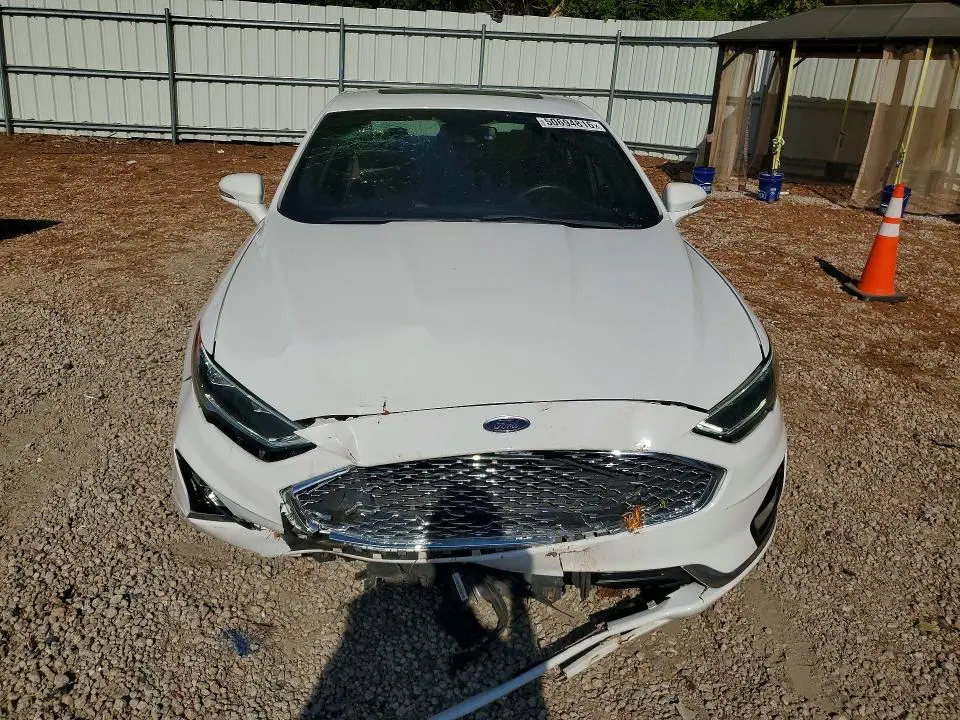 2019 FORD FUSION TITANIUM  