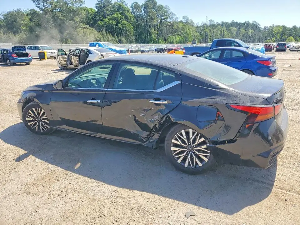 2024 NISSAN ALTIMA SV  