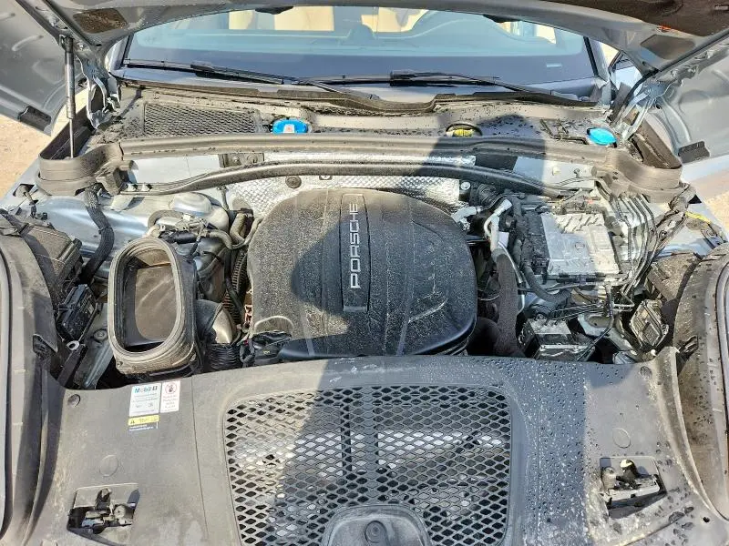 2020 PORSCHE MACAN   