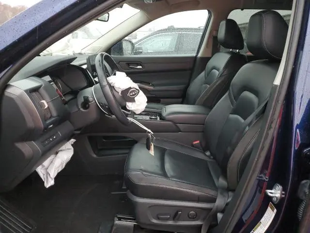 2023 NISSAN PATHFINDER SL  