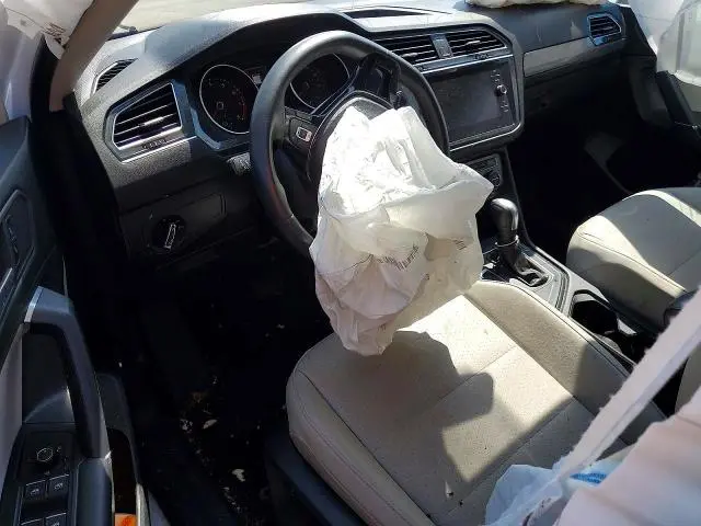 2020 VOLKSWAGEN TIGUAN SE  