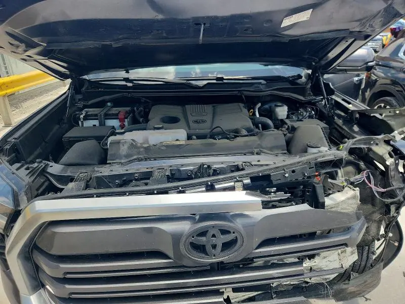 2024 TOYOTA TUNDRA CREWMAX LIMITED  