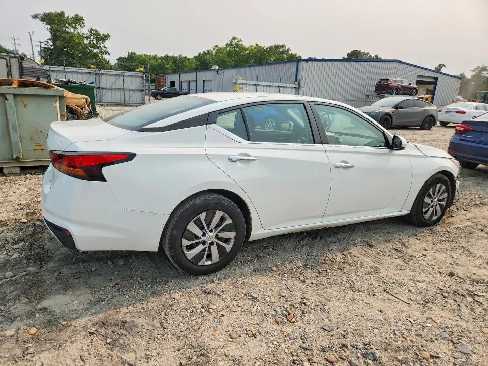 2022 NISSAN ALTIMA S  