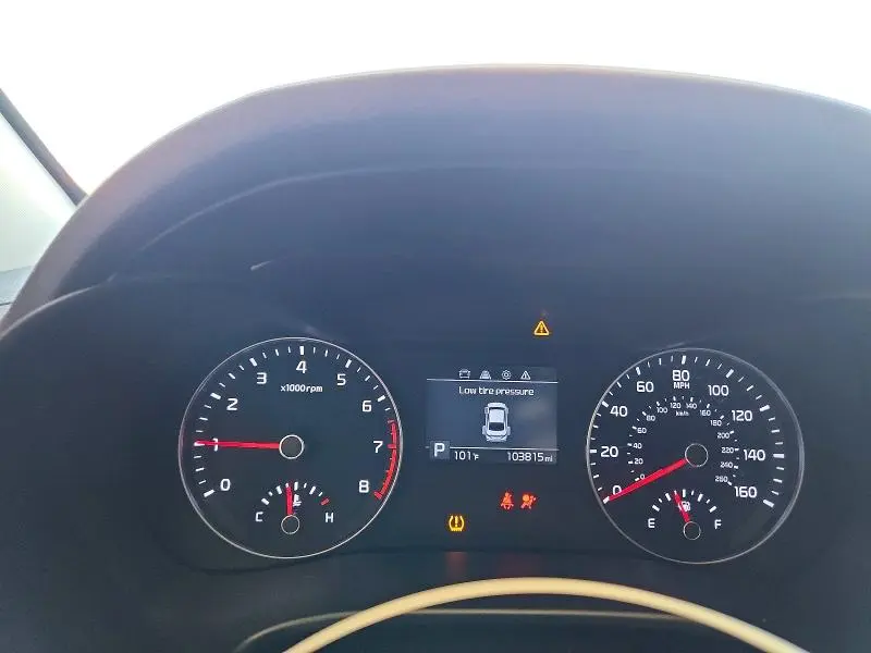 2019 KIA FORTE LXS  