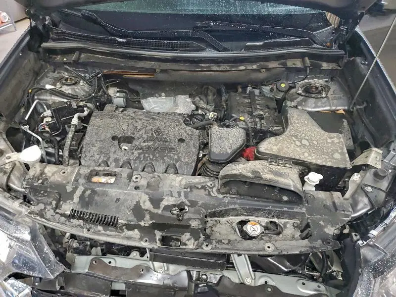 2020 MITSUBISHI OUTLANDER SE  