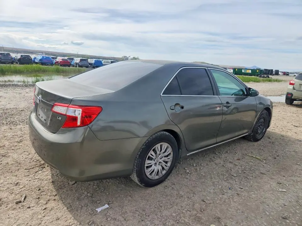 2014 TOYOTA CAMRY LE  