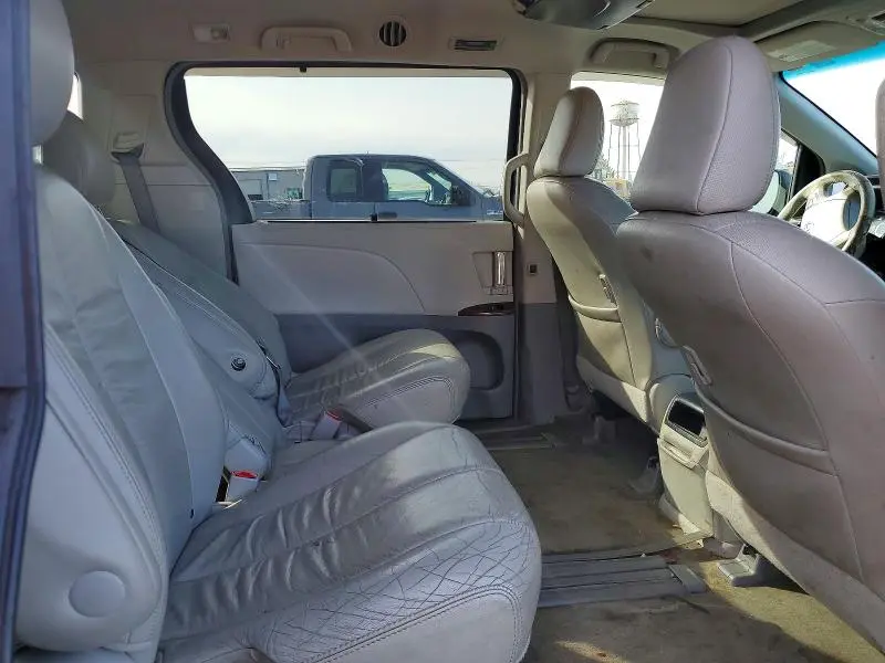 2011 TOYOTA SIENNA XLE 8-PASSENGER  