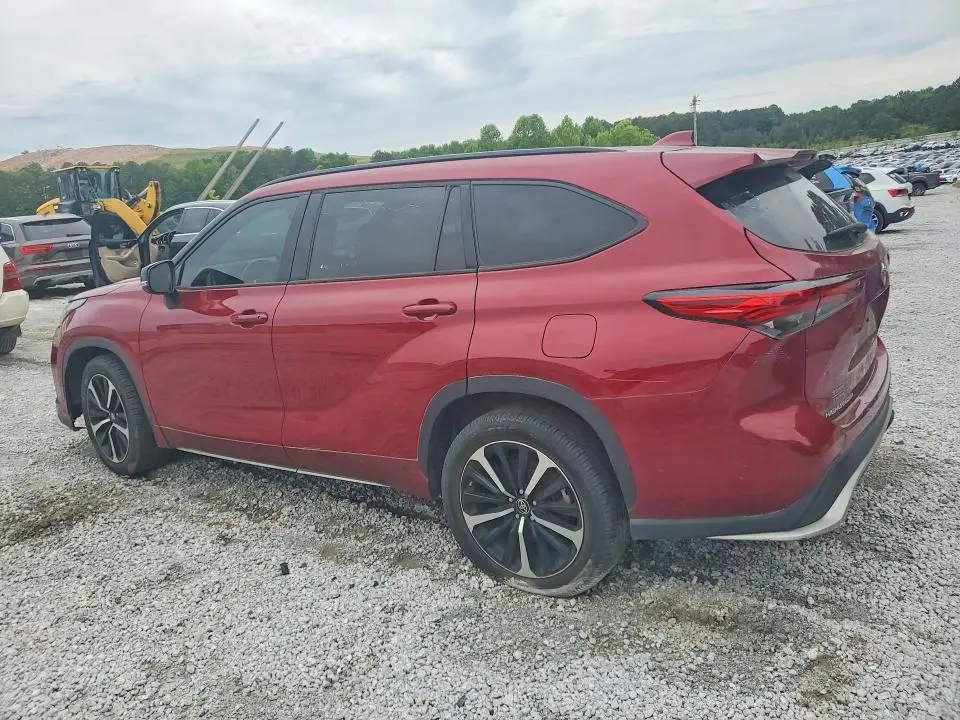 2022 TOYOTA HIGHLANDER XSE  