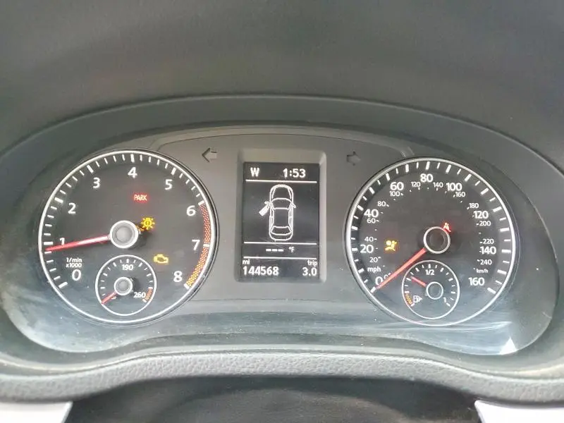 2013 VOLKSWAGEN PASSAT SE  