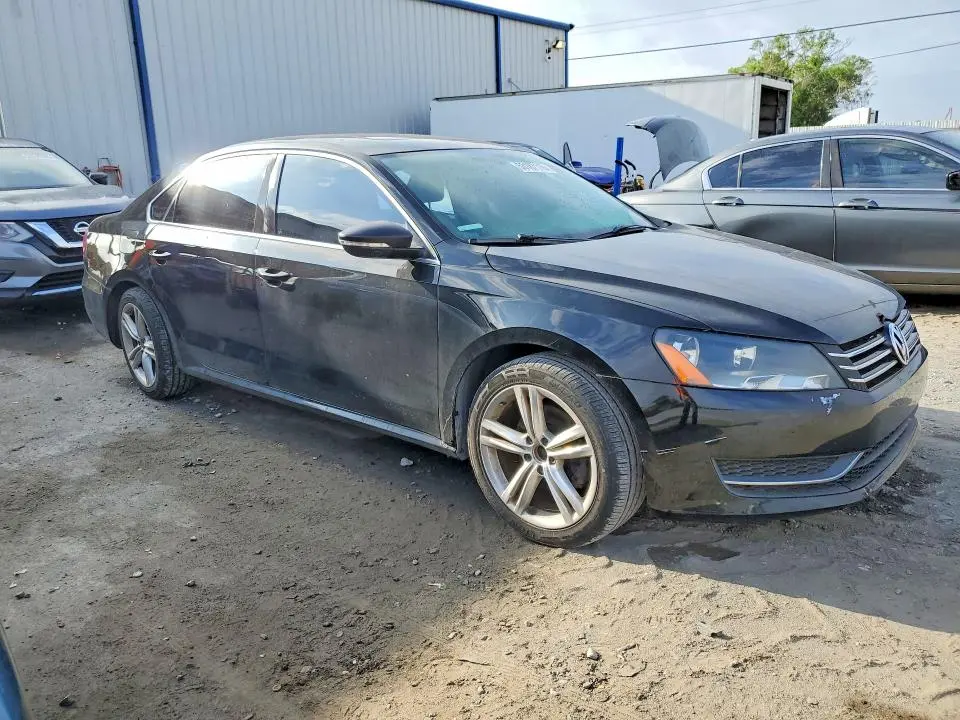2012 VOLKSWAGEN PASSAT SE  