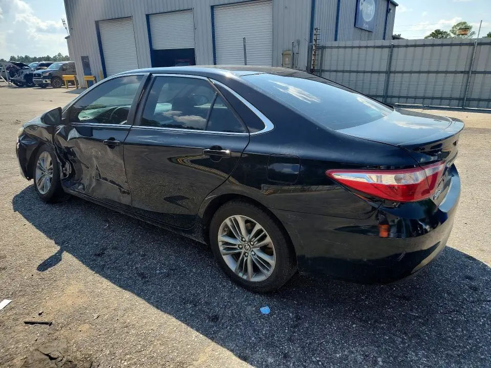 2017 TOYOTA CAMRY SE  