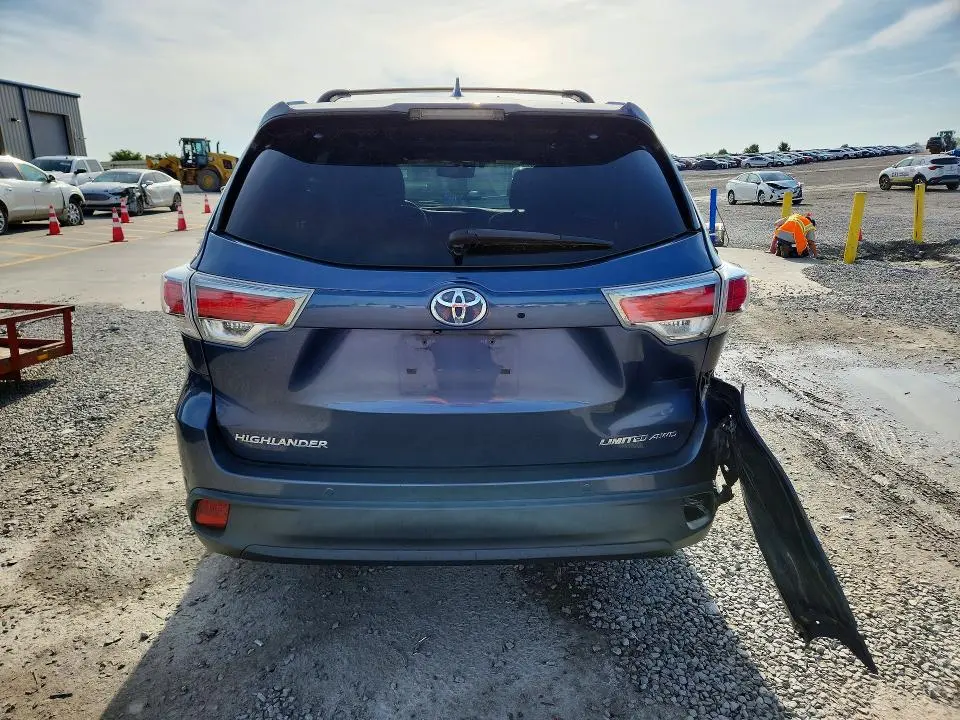 2016 TOYOTA HIGHLANDER LIMITED PLATINUM  