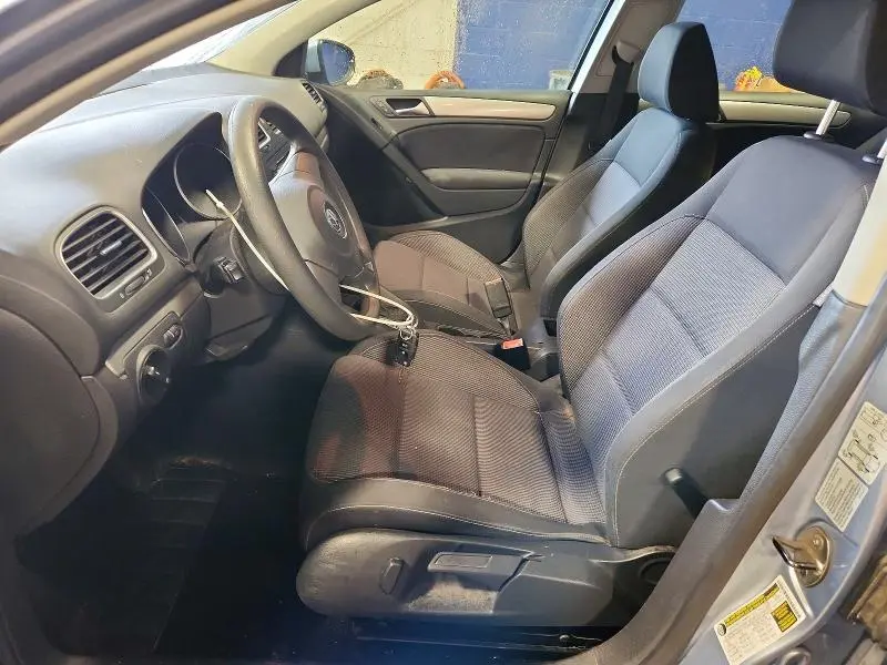 2011 VOLKSWAGEN GOLF   