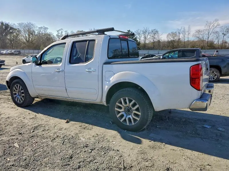 2010 NISSAN FRONTIER CREW CAB SE  