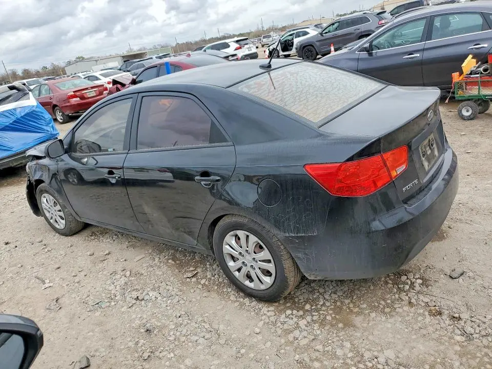 2013 KIA FORTE LX  