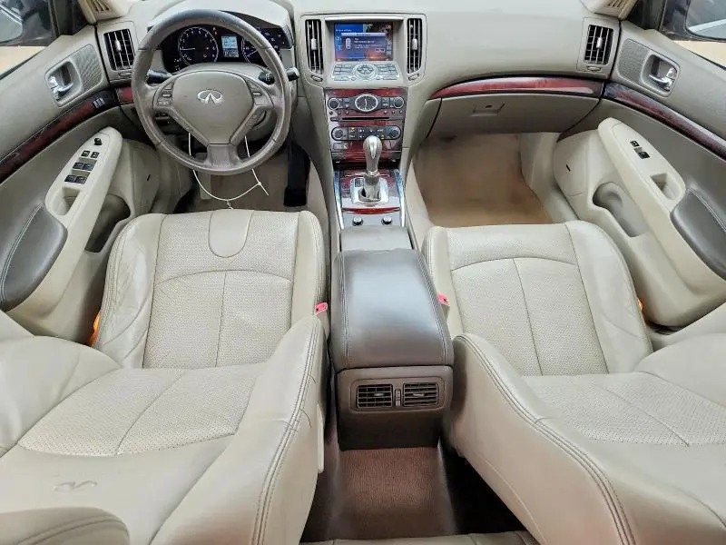 2011 INFINITI G37 BASE  