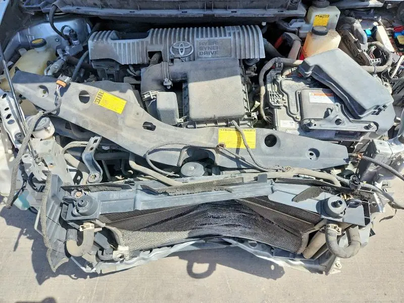 2013 TOYOTA PRIUS TWO  