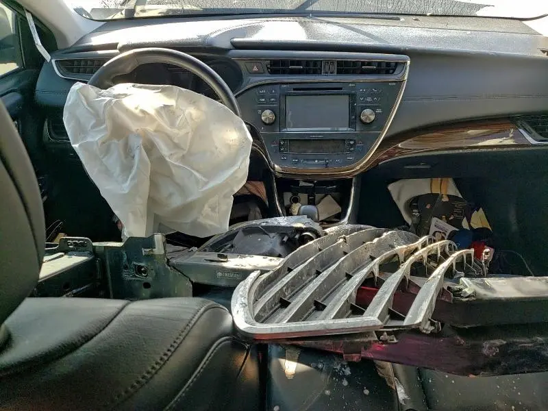 2015 TOYOTA AVALON XLE  