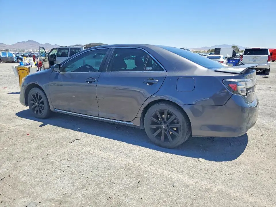 2012 TOYOTA CAMRY XLE  