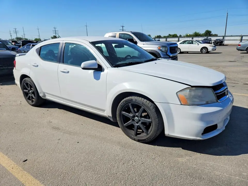 2012 DODGE AVENGER SXT  