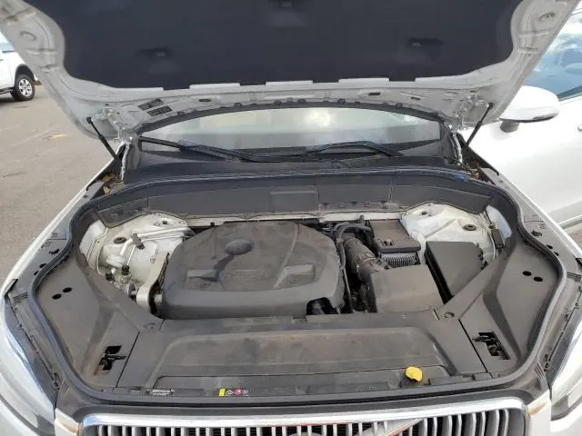 2017 VOLVO XC90 T6  