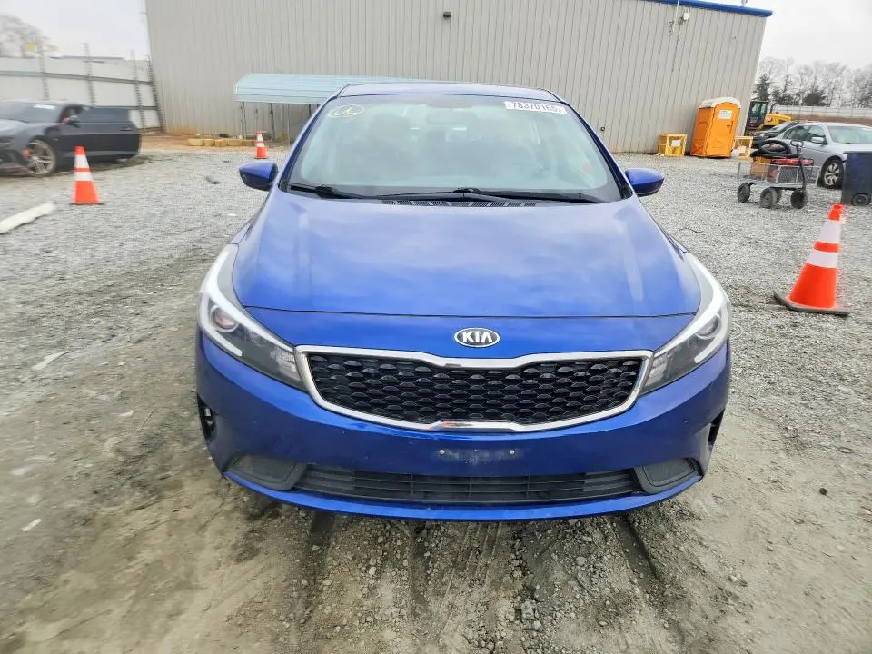 2017 KIA FORTE LX  