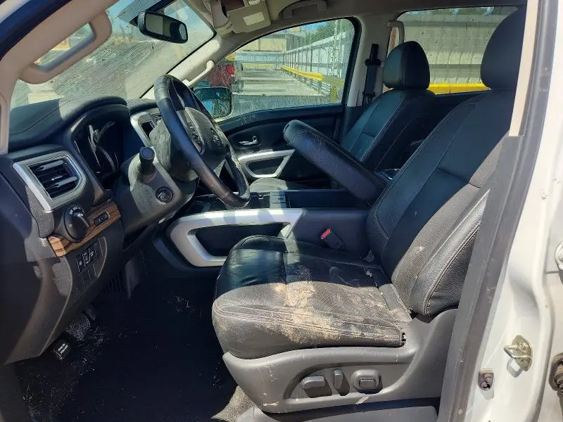 2019 NISSAN TITAN SL  