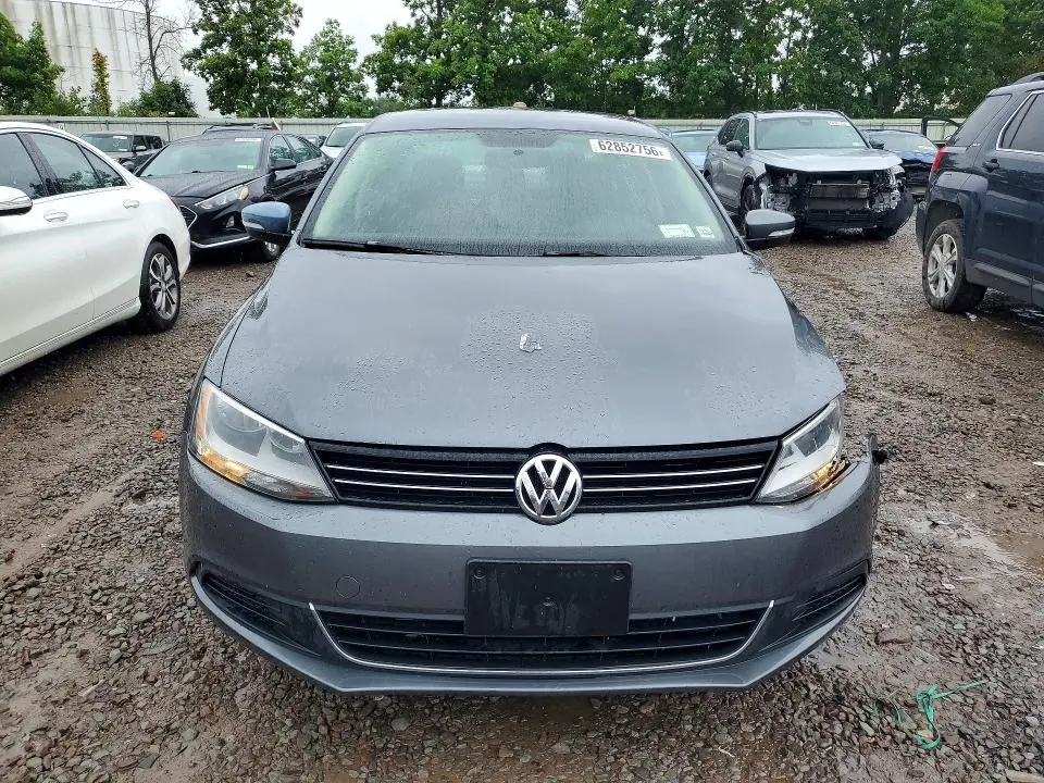 2014 VOLKSWAGEN JETTA SE  