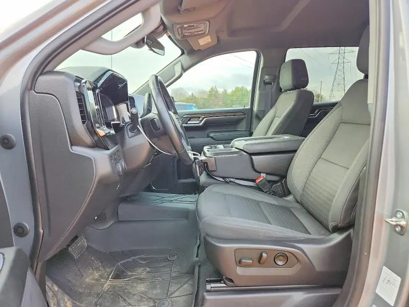2023 CHEVROLET SILVERADO K1500 LT  