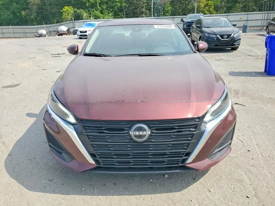 2023 NISSAN ALTIMA SV  