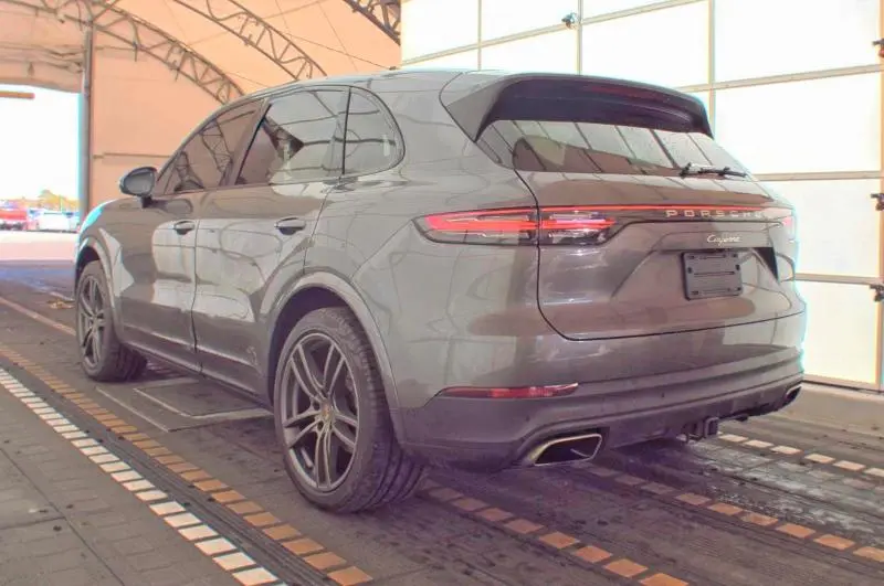 2021 PORSCHE CAYENNE   